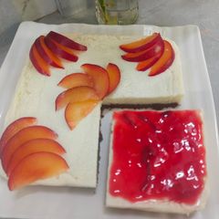 A picture of Plum Cheese Cake.