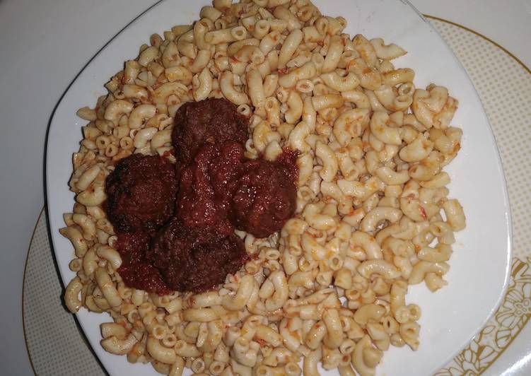 Step-by-Step Guide to Make Yummy Stir and fry macaroni with meat beat balls