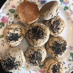 A picture of Oatmeal bun.