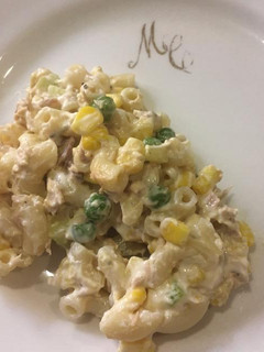 Una foto de Ensalada de coditos con atún