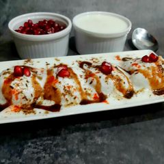 A picture of Dahi vada.