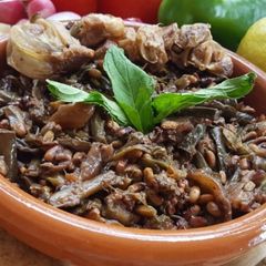 A picture of Lubya_bi_zayt#French_green_bean_in_olive_oil#Thin_green_beans_.