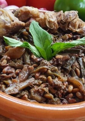 A picture of Lubya_bi_zayt#French_green_bean_in_olive_oil#Thin_green_beans_.