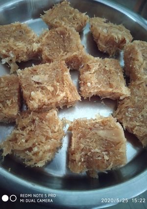 A picture of Seviya barfi.
