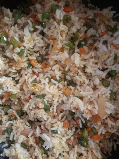 வெஜிடபிள் பிரைட் ரைஸ்(veg fried rice recipe in tamil) செய்முறை முக்கிய புகைப்படம்