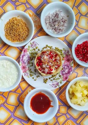 कटोरी चाट (Katori chaat recipe in hindi) रेसिपी मुख्य फोटो