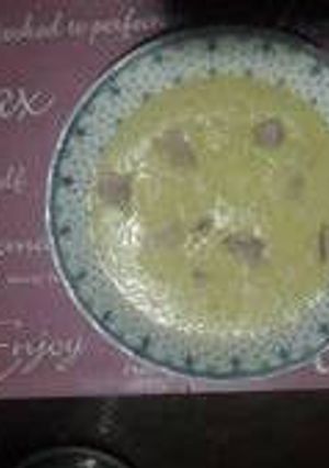 Una foto de Sopa de arvejas y apio