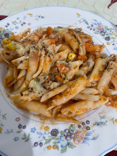 पास्ता (Pasta recipe in hindi) रेसिपी मुख्य फोटो