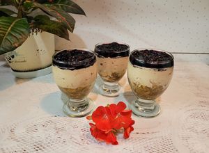 Una foto de Postre frutos del bosque