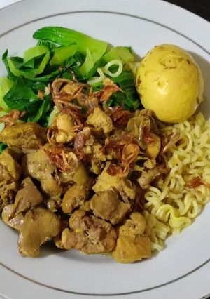 Foto resep Ayam Kuah Kuning (Topping Mie Ayam)