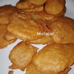 Aloo pakoray A picture of Aloo pakoray.