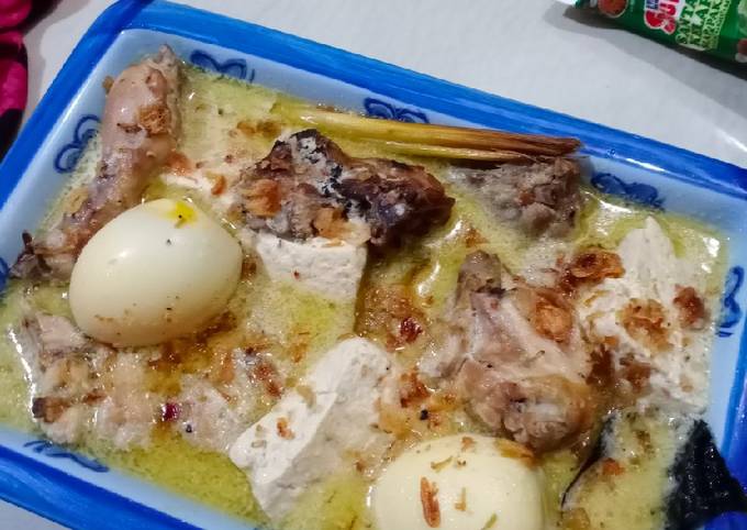 Opor Ayam Kuah Putih