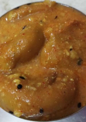 A picture of Kadhi pakora.