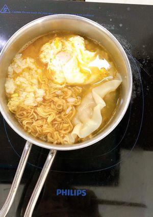 Hình của món Mỳ tôm ngày mưa.