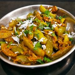 A picture of Pointed Gourd Sabzi.