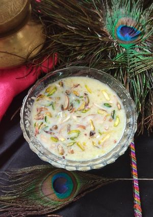 ખીર (kheer Recipe in Gujarati) રેસીપી મુખ્ય ફોટો