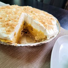 A picture of Coconut cream pie.