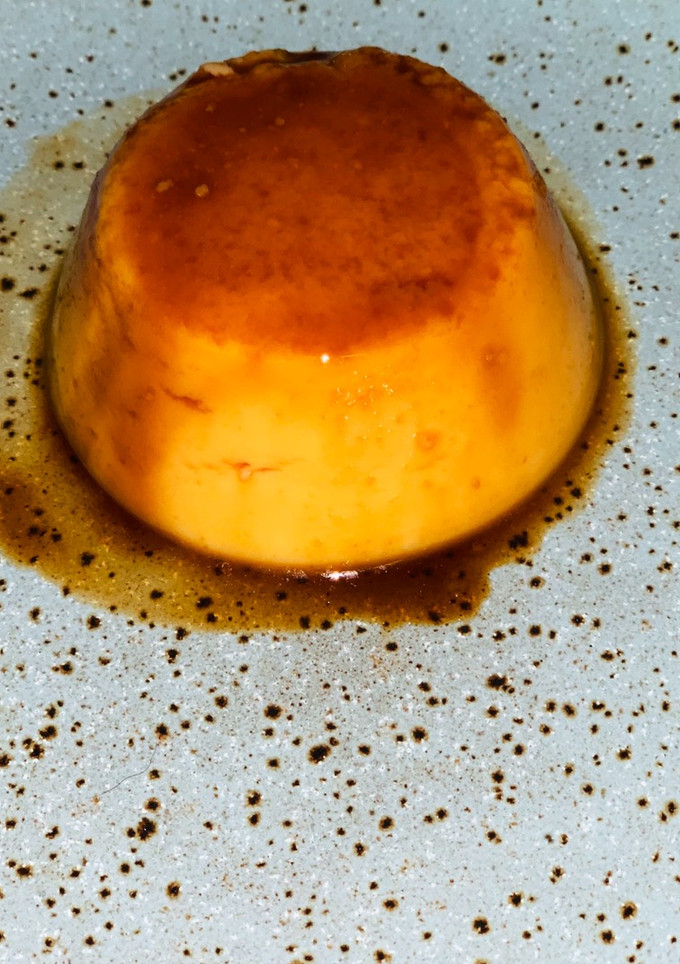 Una foto de Flan de huevo y chocolate blanco mis preferidos