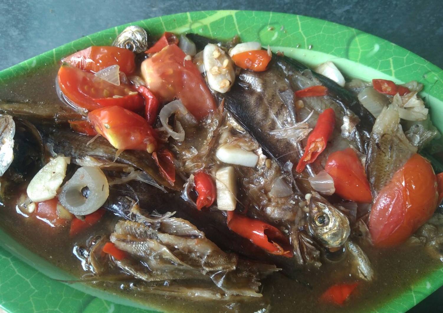 Resep Pindang Ikan Sepat Salai oleh Haru 💙 - Cookpad