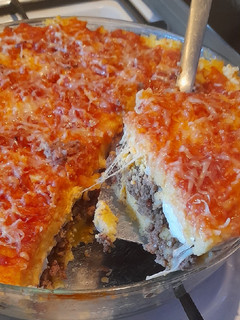 Una foto de Pastel de carne con polenta