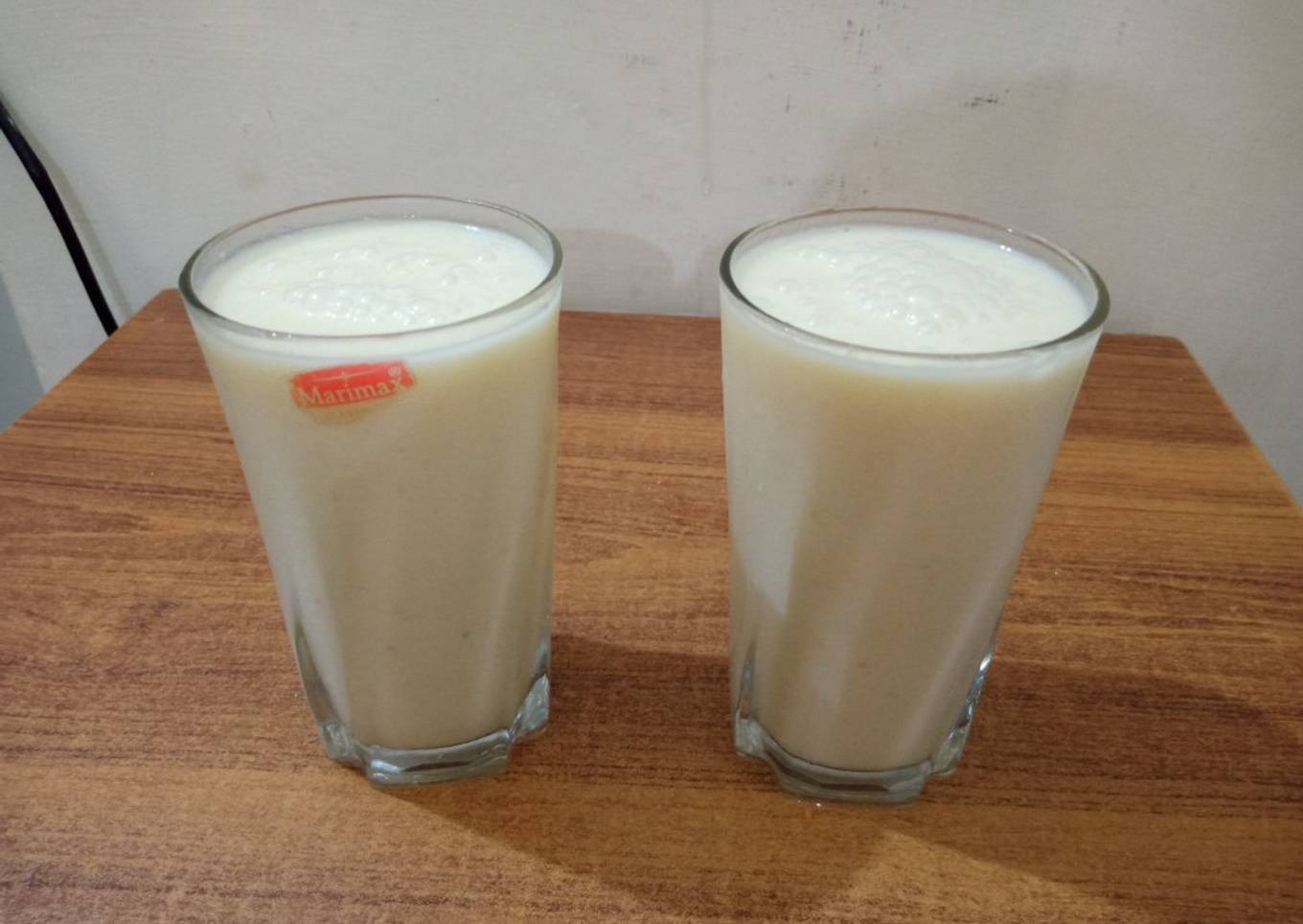 Mango, Oats and Banana Smoothie