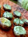 Cogumelos recheados com gorgonzola e alecrim