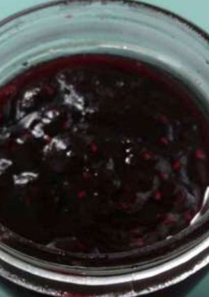 A picture of Mixed berry jam.
