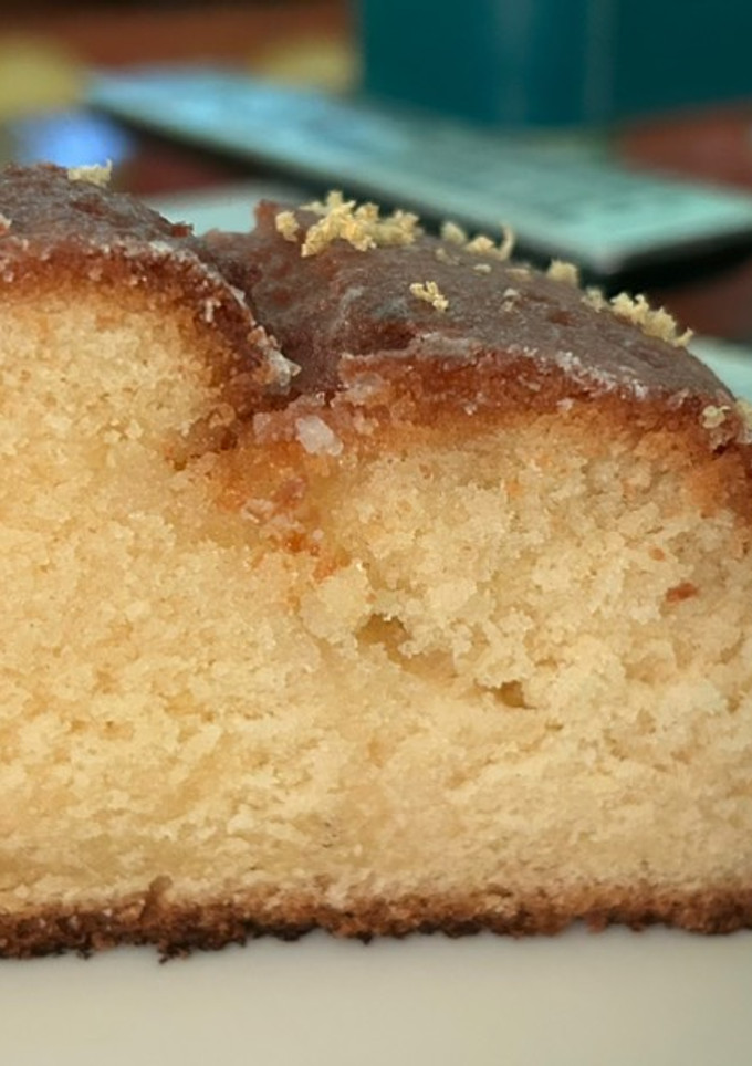 Una foto de Bizcocho con glaseado de limón en Airfryer Cosori