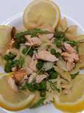 Farfalle con piselli e salmone