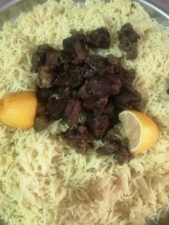 صورة لوصفة أرز باللحم المشوي