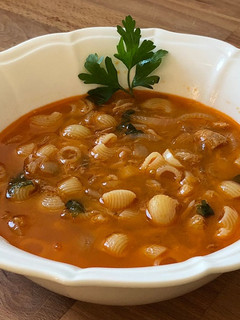 Una foto de Sopa de atún express en Mambo 8090