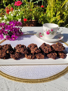 Una foto de Bizcochitos de cacao y miel