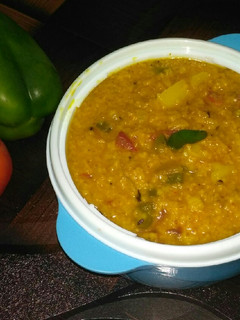 हेल्दी वेज दलिया (healthy veg daliya recipe in Hindi) रेसिपी मुख्य फोटो