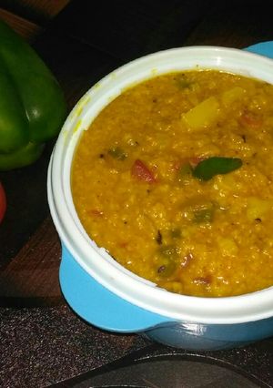 हेल्दी वेज दलिया (healthy veg daliya recipe in Hindi) रेसिपी मुख्य फोटो