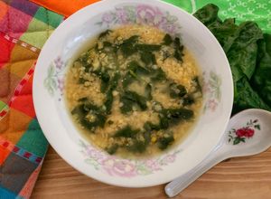 Foto di Zuppa di lenticchie rosse decorticate e spinaci