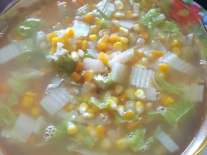 Cara Gampang Membikin Resep 28. Sup Sayur Warna Warni yang Enak Banget Anti Ribet, Mantap