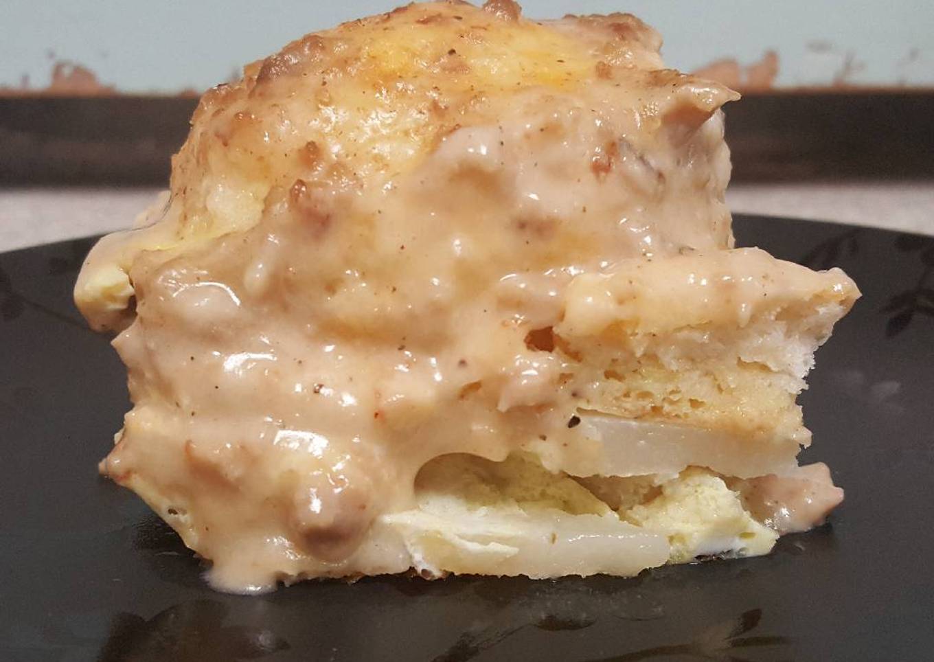Sausage Gravy Breakfast Casserole (vegetarian)
