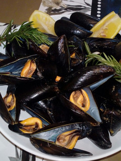 Una foto de Mejillones al romero