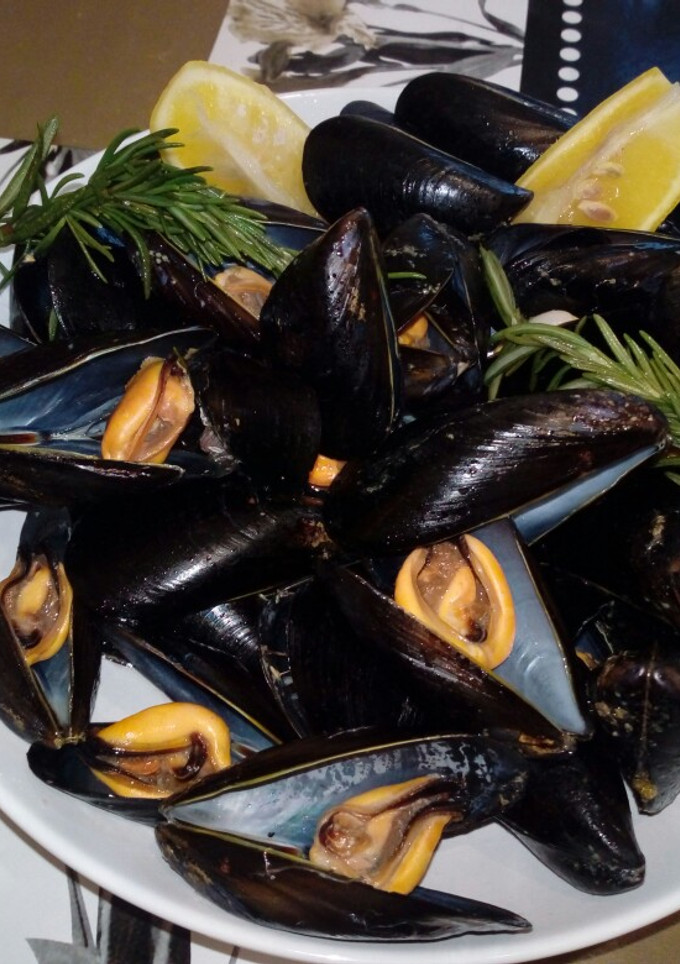 Una foto de Mejillones al romero