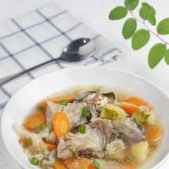 Sop Tulangan sisa Fillet Ayam রেসিপির প্রধান ছবি