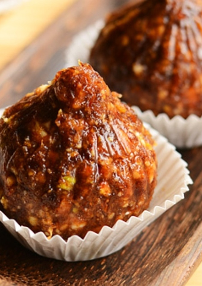 A picture of Dates dry fruits modak.