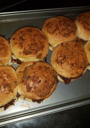 A picture of Jerk chicken sliders.