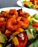 Ensalada con camarones empanizados