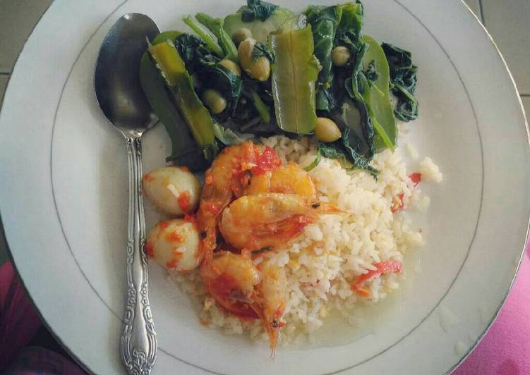 Nasi Campur (Udang Sambal dan Rebusan)