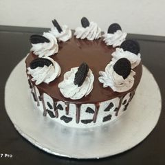 A picture of Oreo cake.