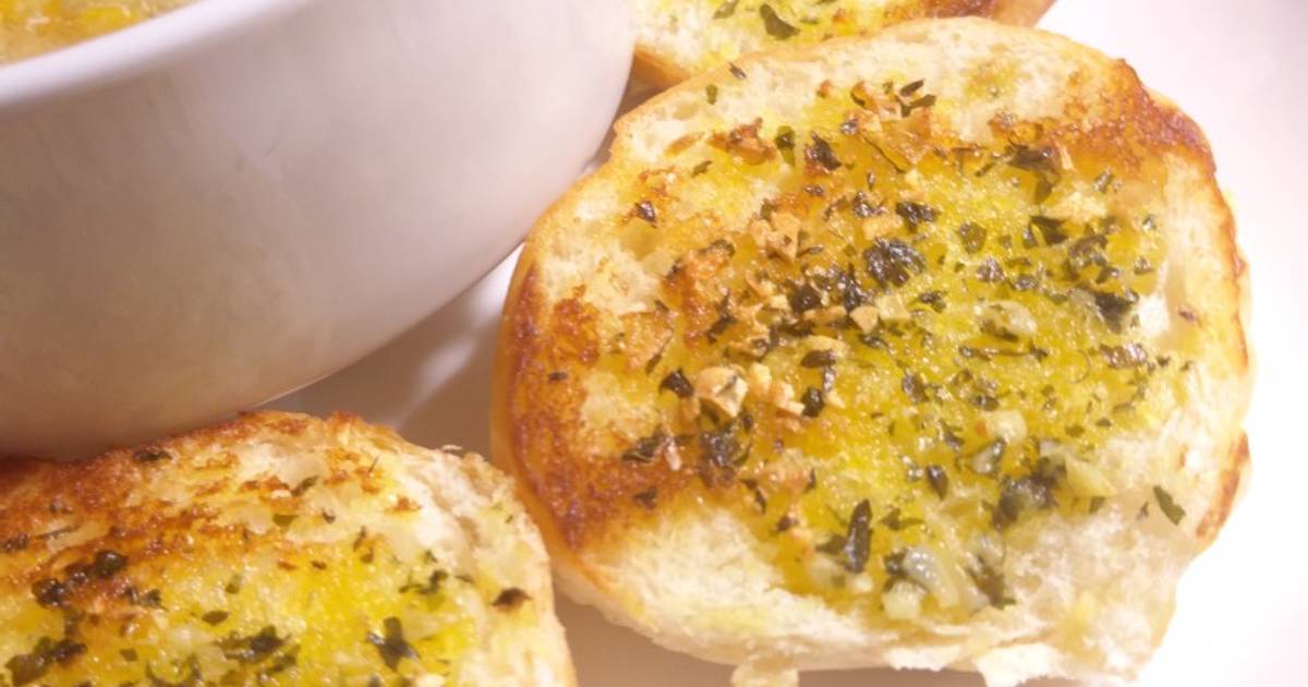 Resep Garlic Bread Teflon oleh Yoria Kitchen Cookpad