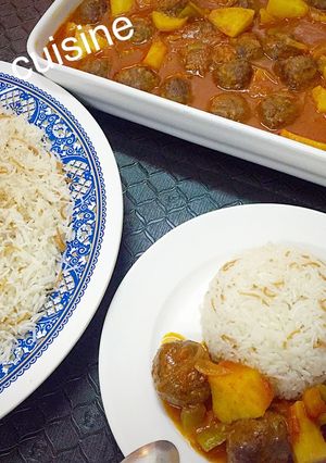 A picture of Kofta Meatballs with Potatoes.