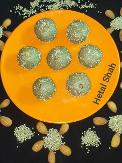 बाजरे के लड्डू(Bajre ke laddu recipe in Hindi) रेसिपी मुख्य फोटो