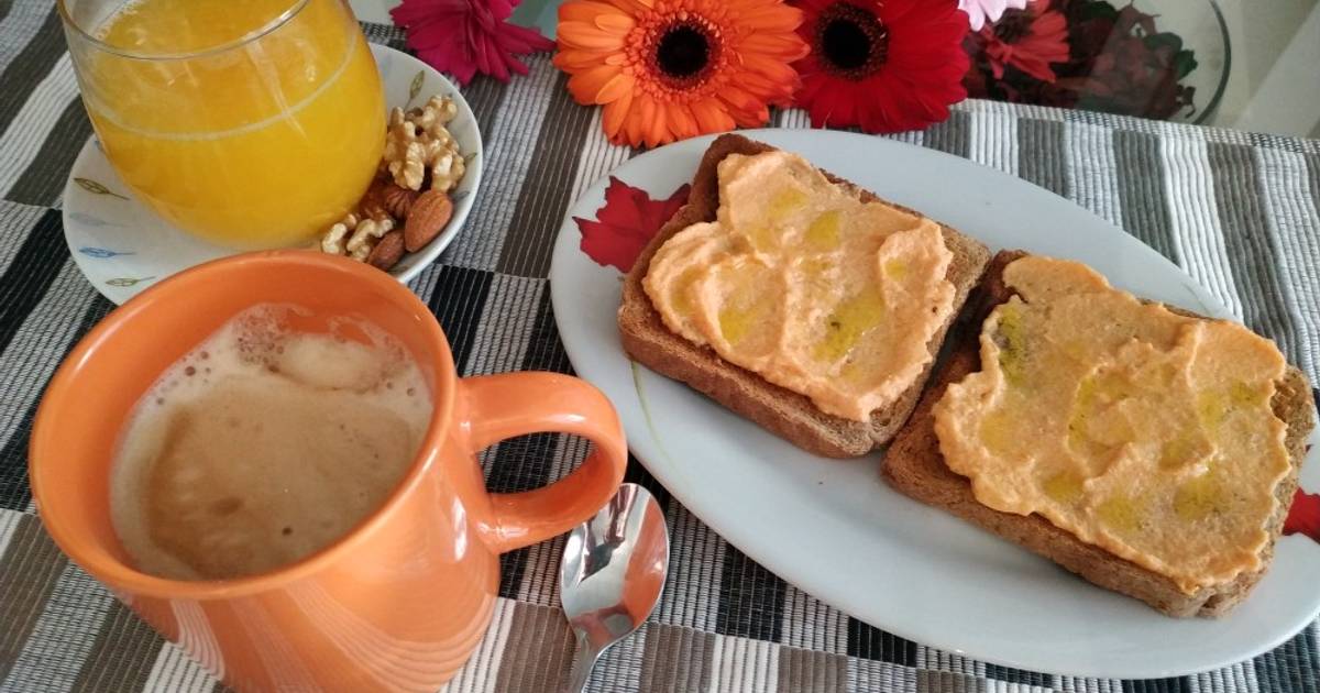 Desayuno dominguero Receta de Gabriela Diez- Cookpad