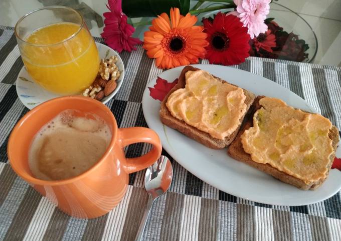 Desayuno dominguero Receta de Gabriela Diez- Cookpad